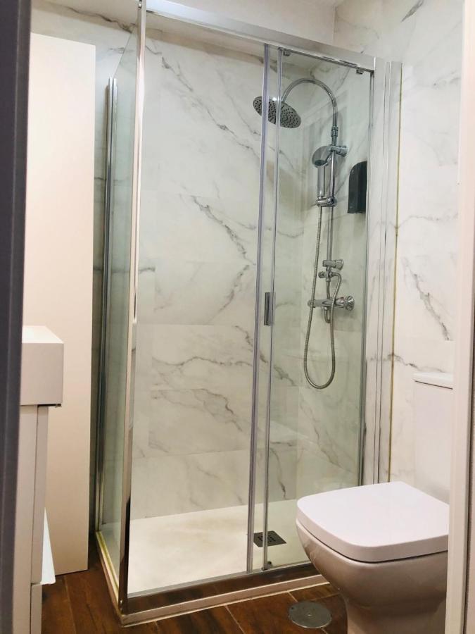 Petit Apartment Los Remedios Севиля Екстериор снимка