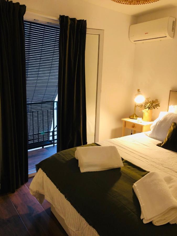 Petit Apartment Los Remedios Севиля Екстериор снимка