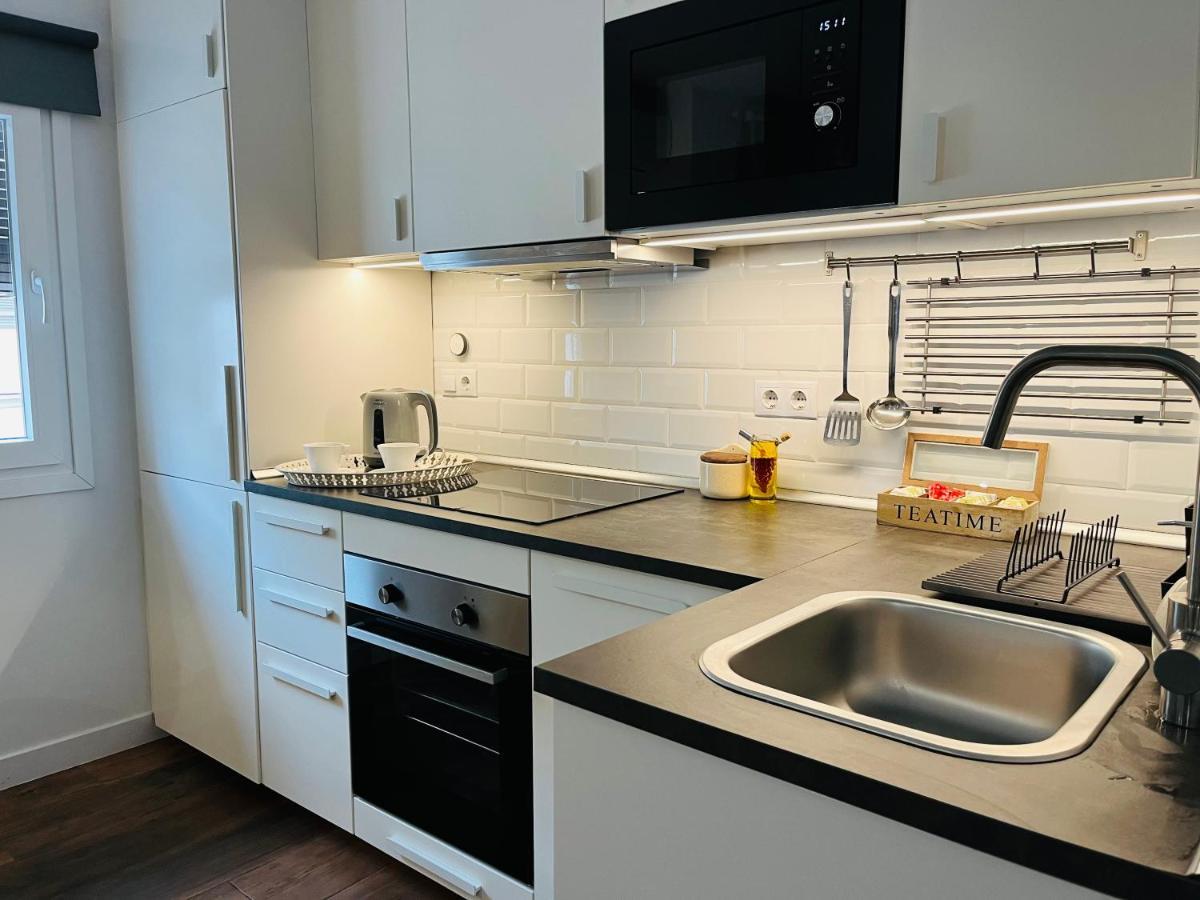 Petit Apartment Los Remedios Севиля Екстериор снимка