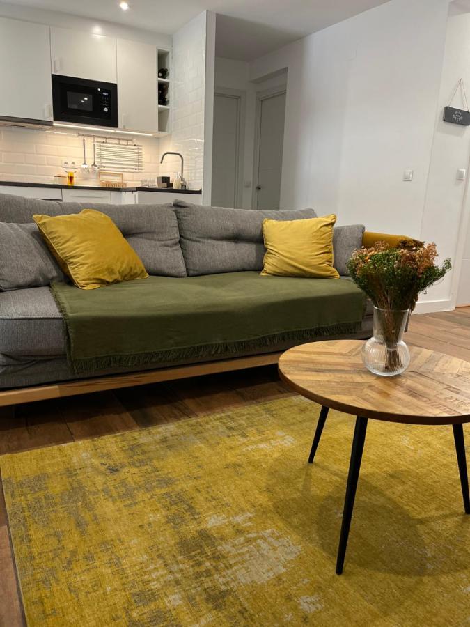Petit Apartment Los Remedios Севиля Екстериор снимка