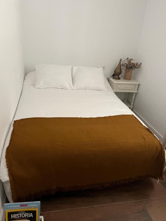 Petit Apartment Los Remedios Севиля Екстериор снимка